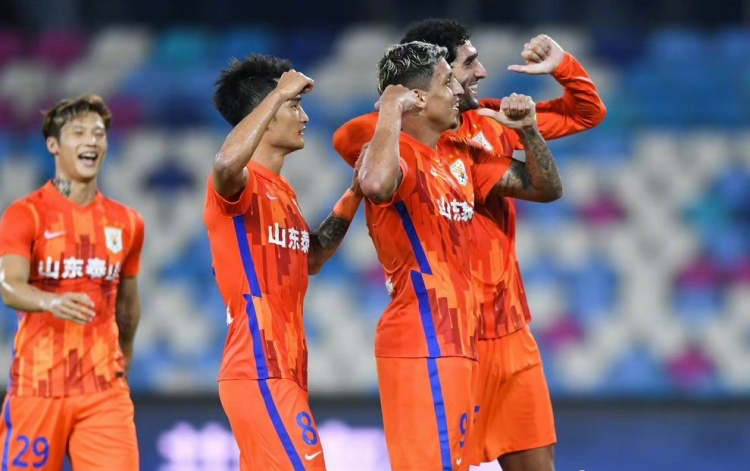 aoa体育视频-包含拼杀之际，双方球队全员高昂斗志的词条