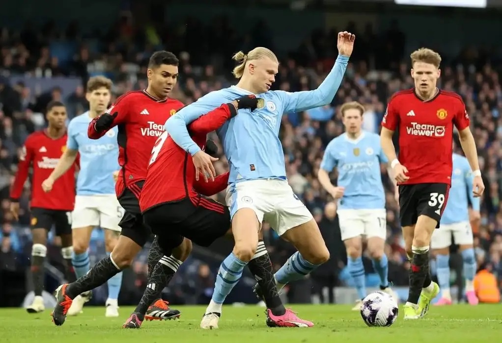 aoa体育课程-曼城签下新一任主帅，挑战英超霸主地位