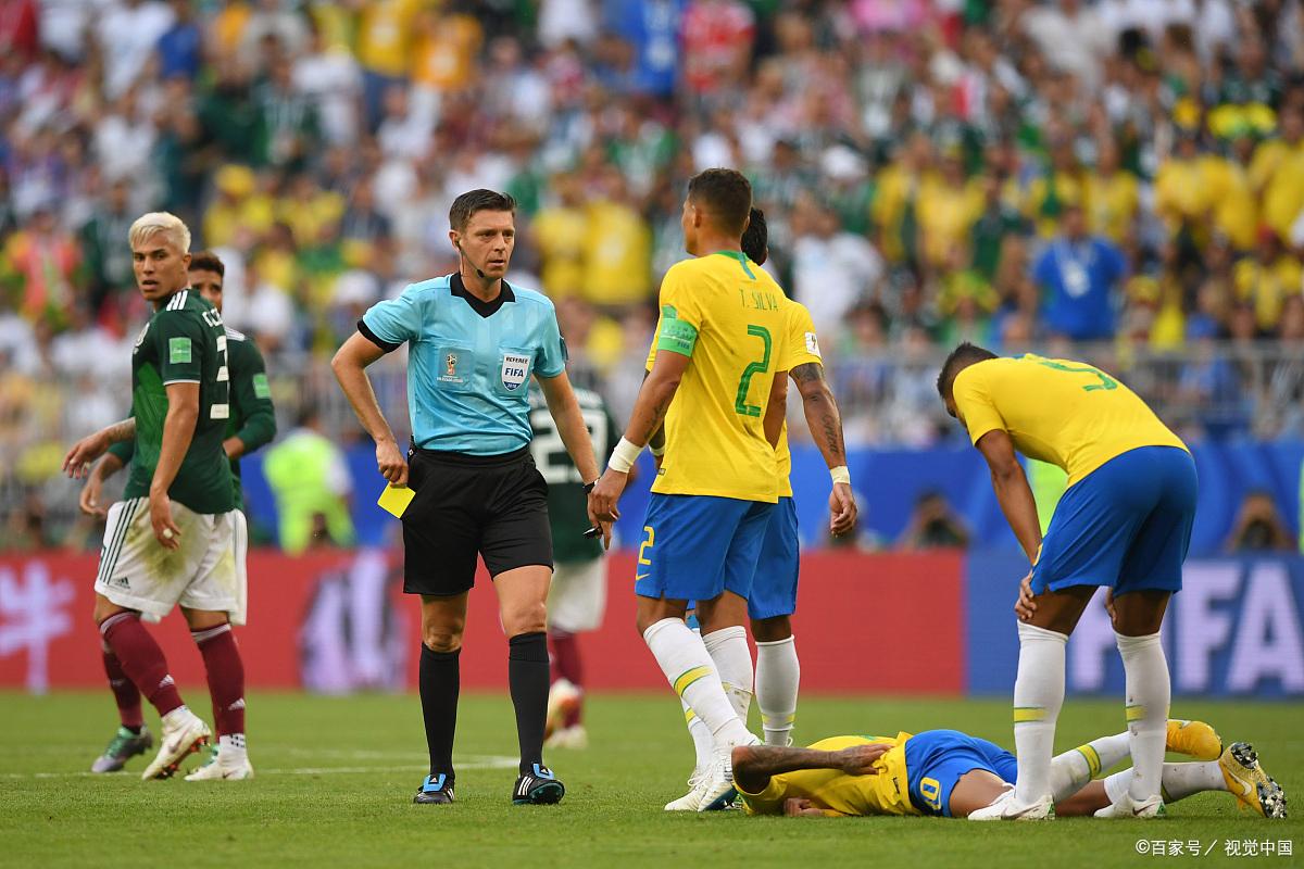 aoa体育官网-墨西哥队惜败巴拿马队，主帅下课传闻四起