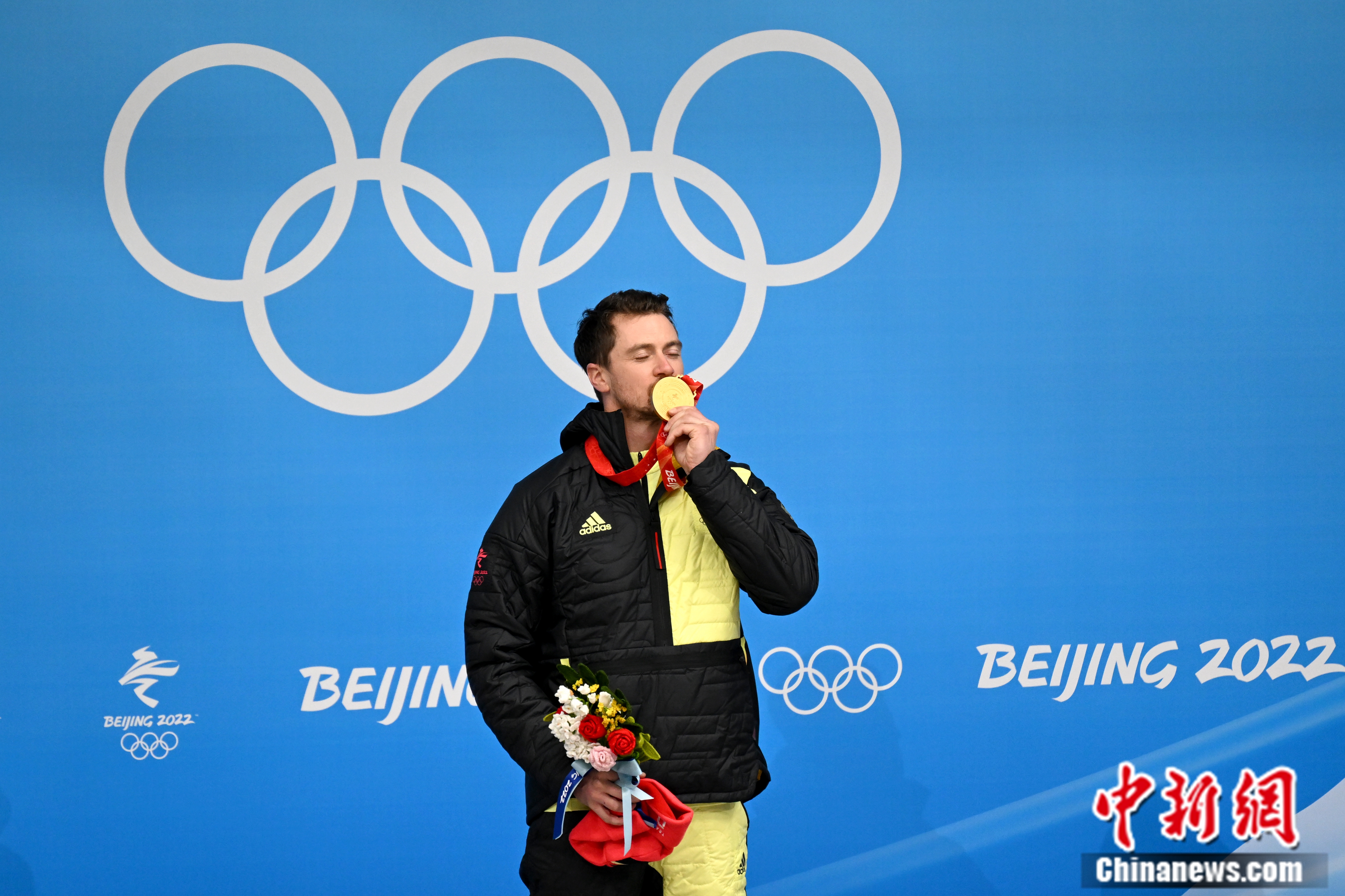 德国运动员在举重比赛中刷新记录 德国运动员在举重比赛中刷新记录