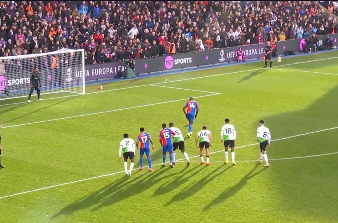 aoa体育馆-利物浦客场力克水晶宫,保持卫冕希望的简单介绍