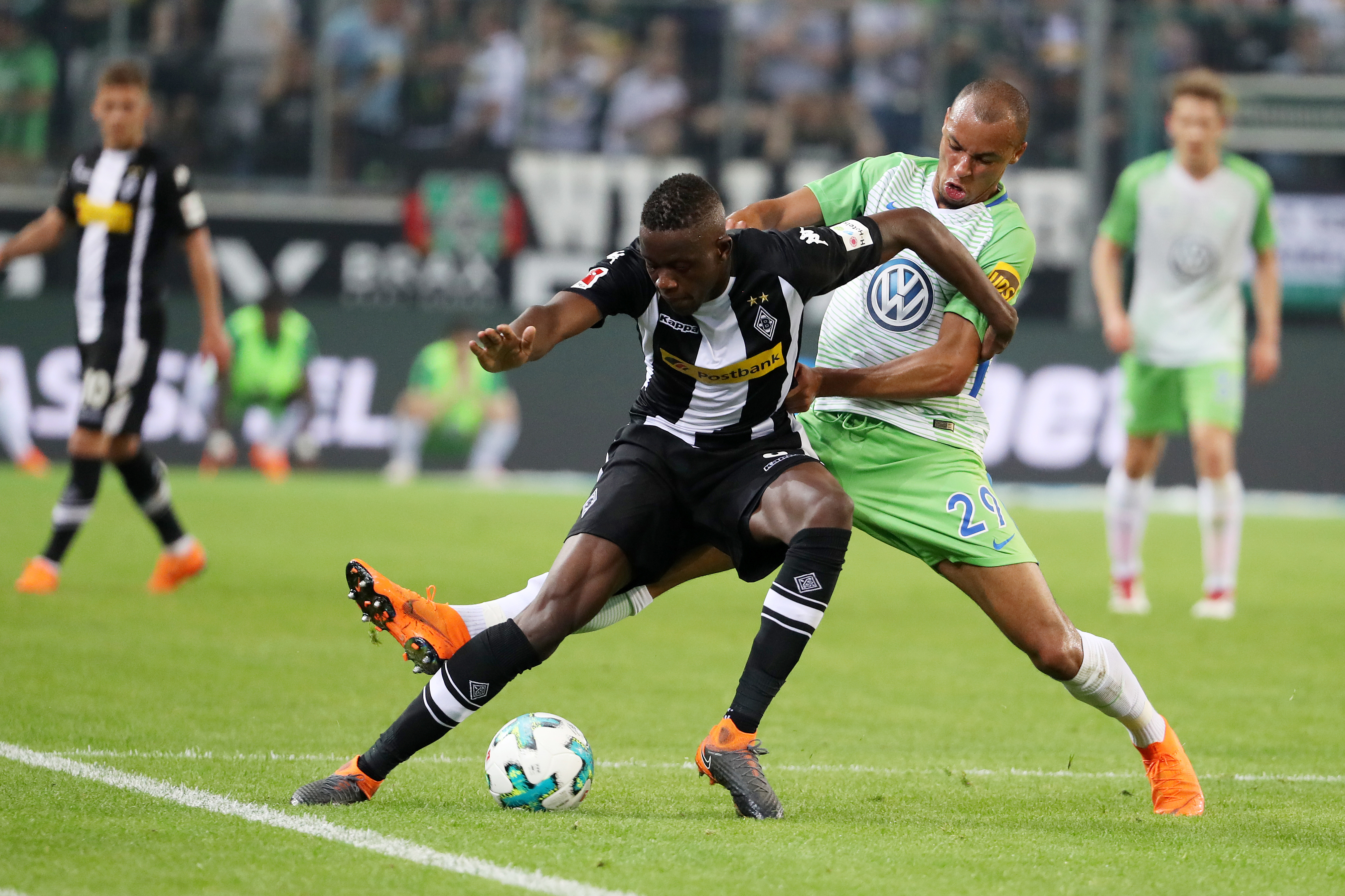 aoa体育视频-包含沃尔夫斯堡客场战胜对手,赢得比赛的词条